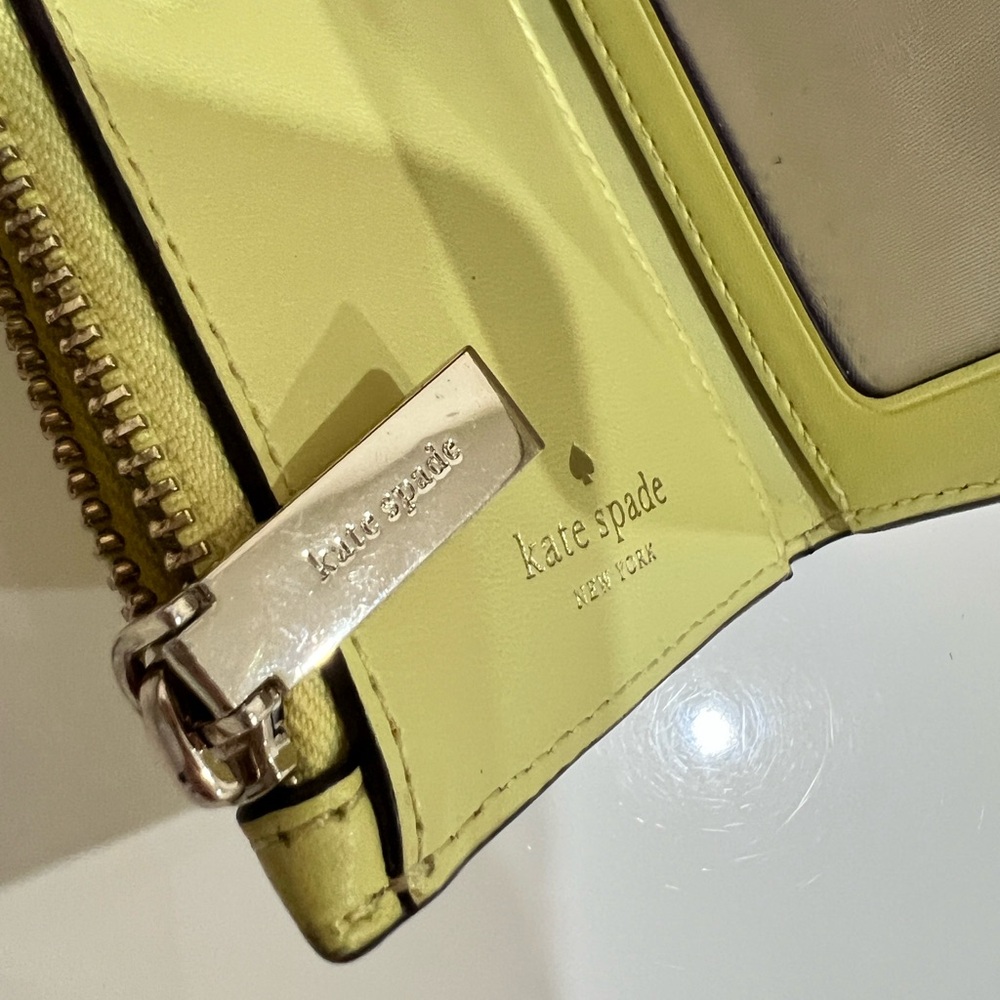 Good size wallet..not too big and not too small